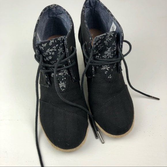 TOMS Desert Wedge Textured Black Linen - Size  6 - Picture 9 of 11